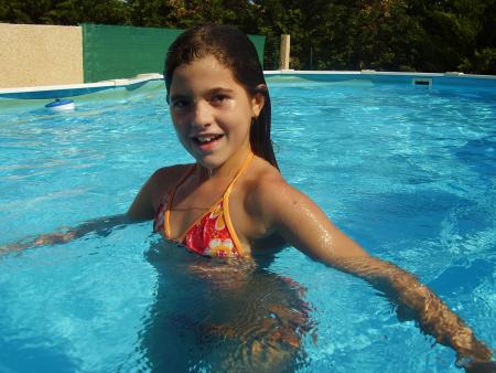 cete ala piscine de la maraine a ma mere